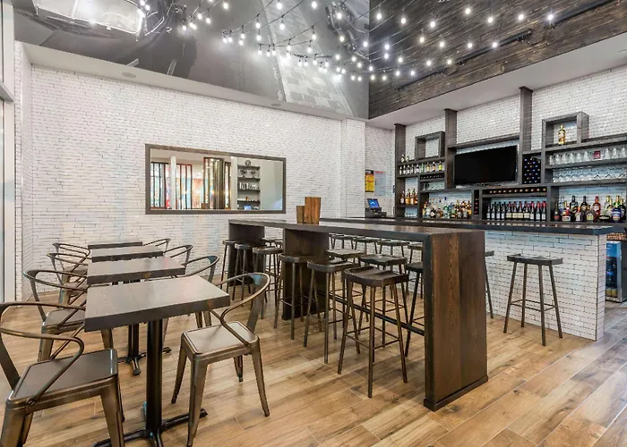 Wyndham Garden Laguardia South