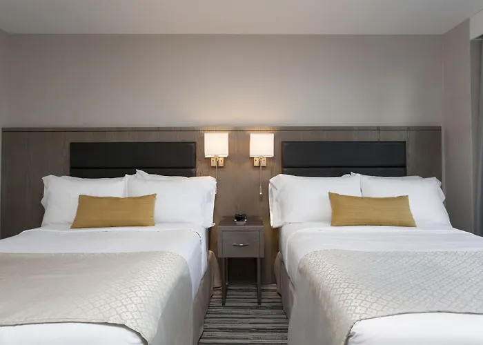 Wyndham Garden Laguardia South